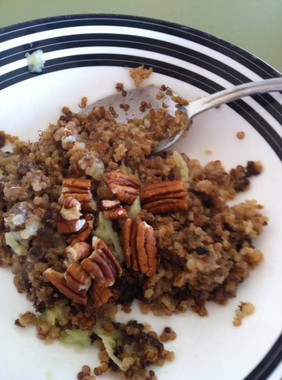 Warming slow cooked quinoa porridge