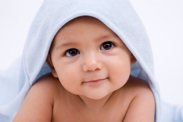 http://www.losebabyweight.com.au/wp-content/uploads/baby-boy-photo-with-towel.jpg?c15a52