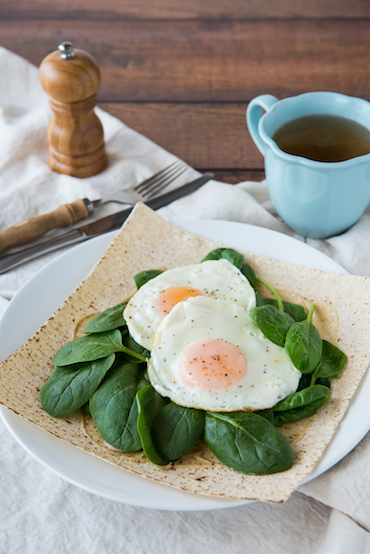 B_FriedEggSpinachWrap_0917-1500