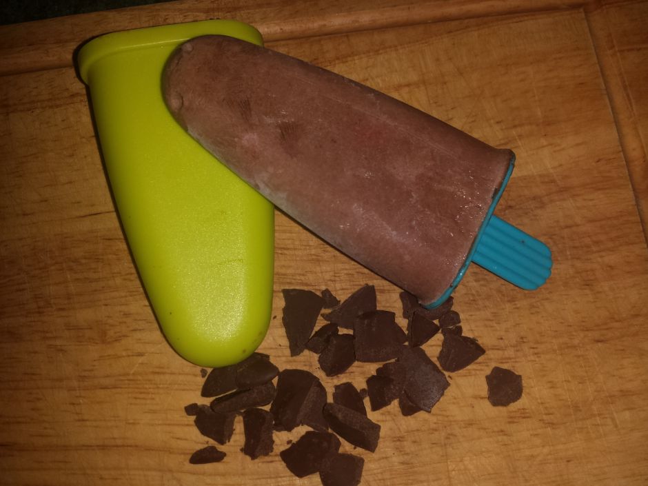 chocolate_raspberry_paddle_pop