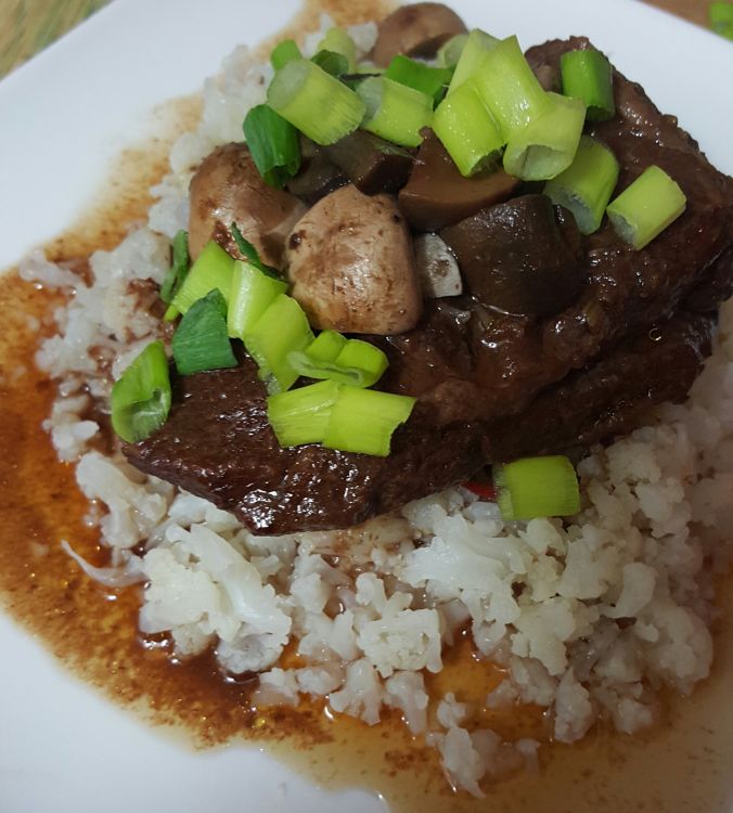 Lose Baby Weight-Slow cooked Beef Cheeks With Cauliflower Mash