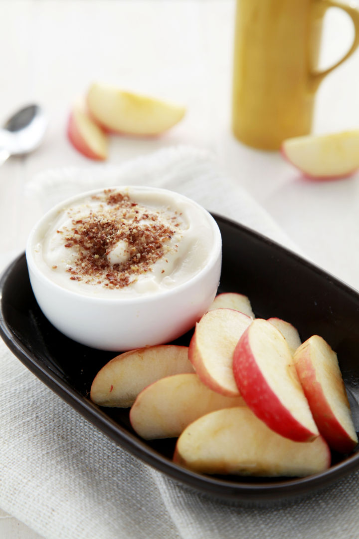 YoghurtDip & Apple