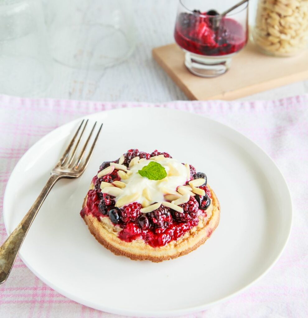 WholemealCrumpetWithBerryCompote_4261