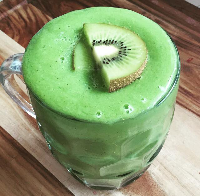 Creamy Kewi Green Healthy Mummy Smoothie Recipe