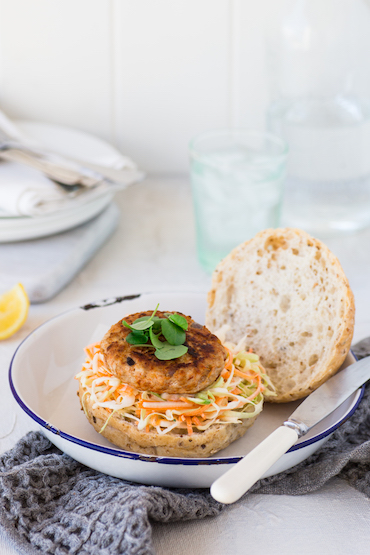Chicken Burger with Coleslaw LR-4900