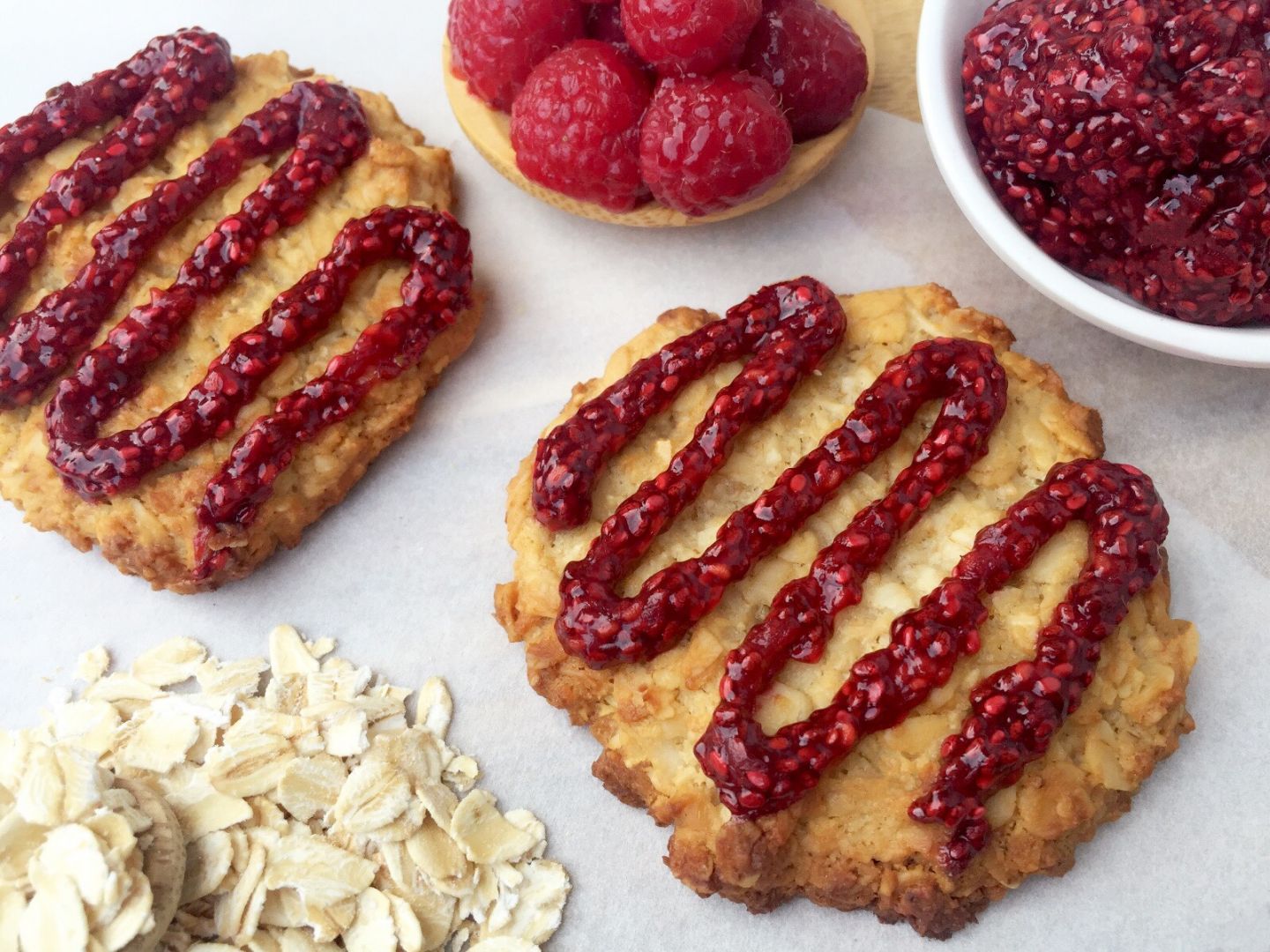 Honey cookies with raspberry drizzle