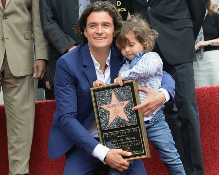 healthy mummy eye candy - orlando bloom