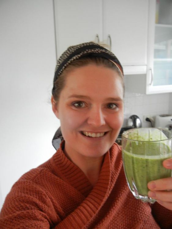 Healthy Eating Spinach Smoothie - Lose Baby Weight